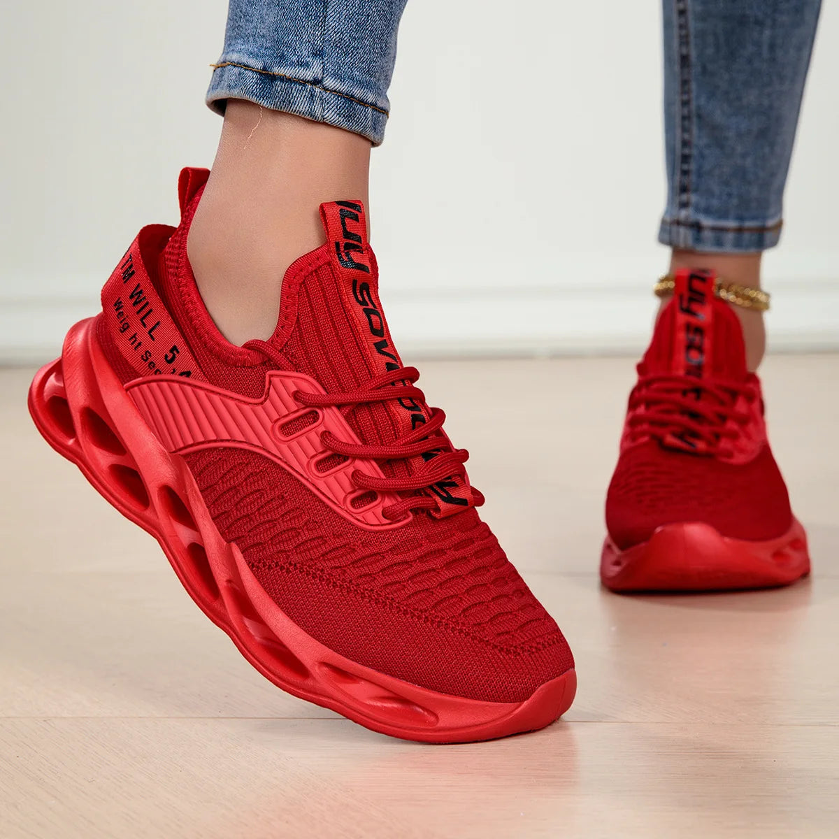 Promotion Sales Sneakers Men Breathable Mesh Lightweight Blade Sport Running Shoes