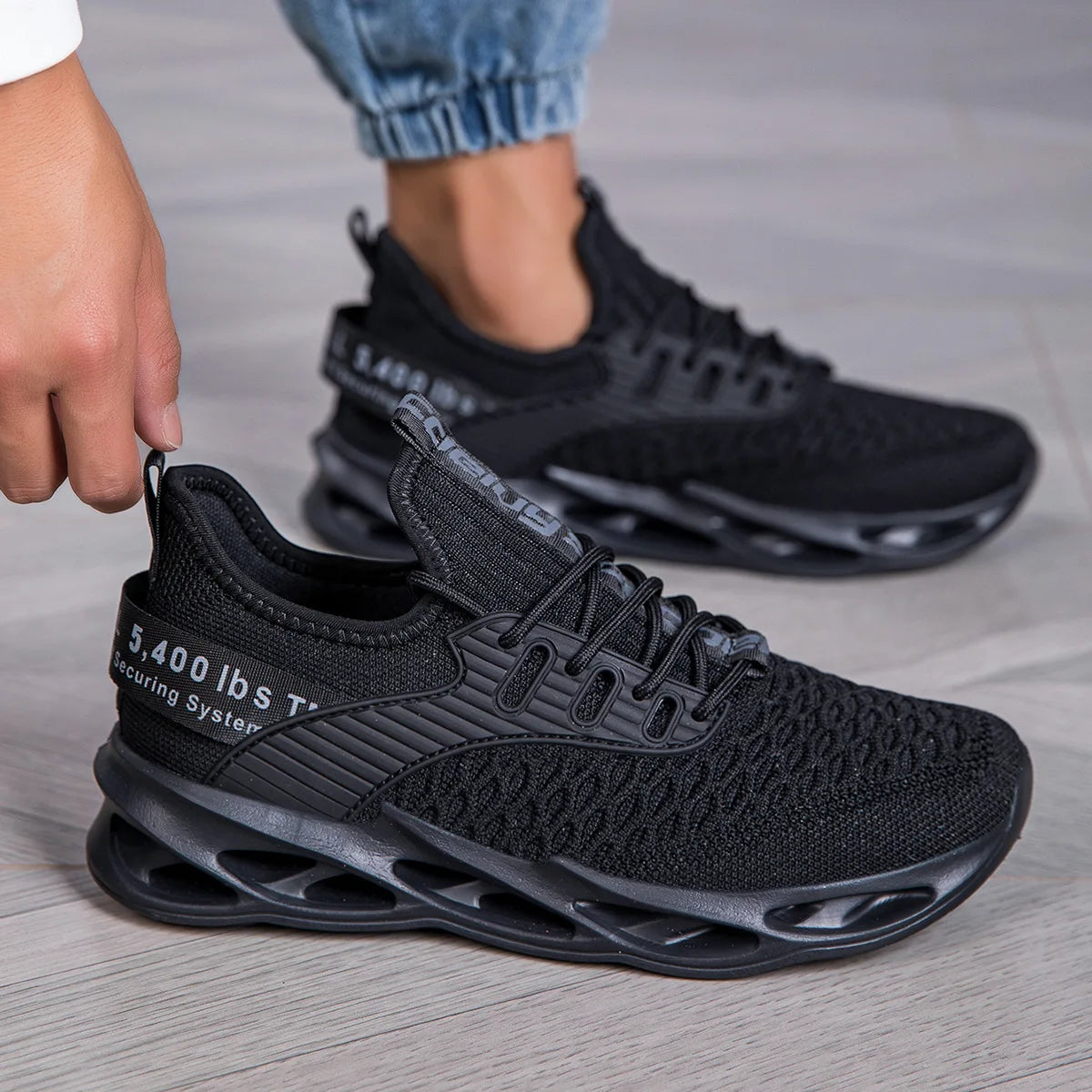 Promotion Sales Sneakers Men Breathable Mesh Lightweight Blade Sport Running Shoes